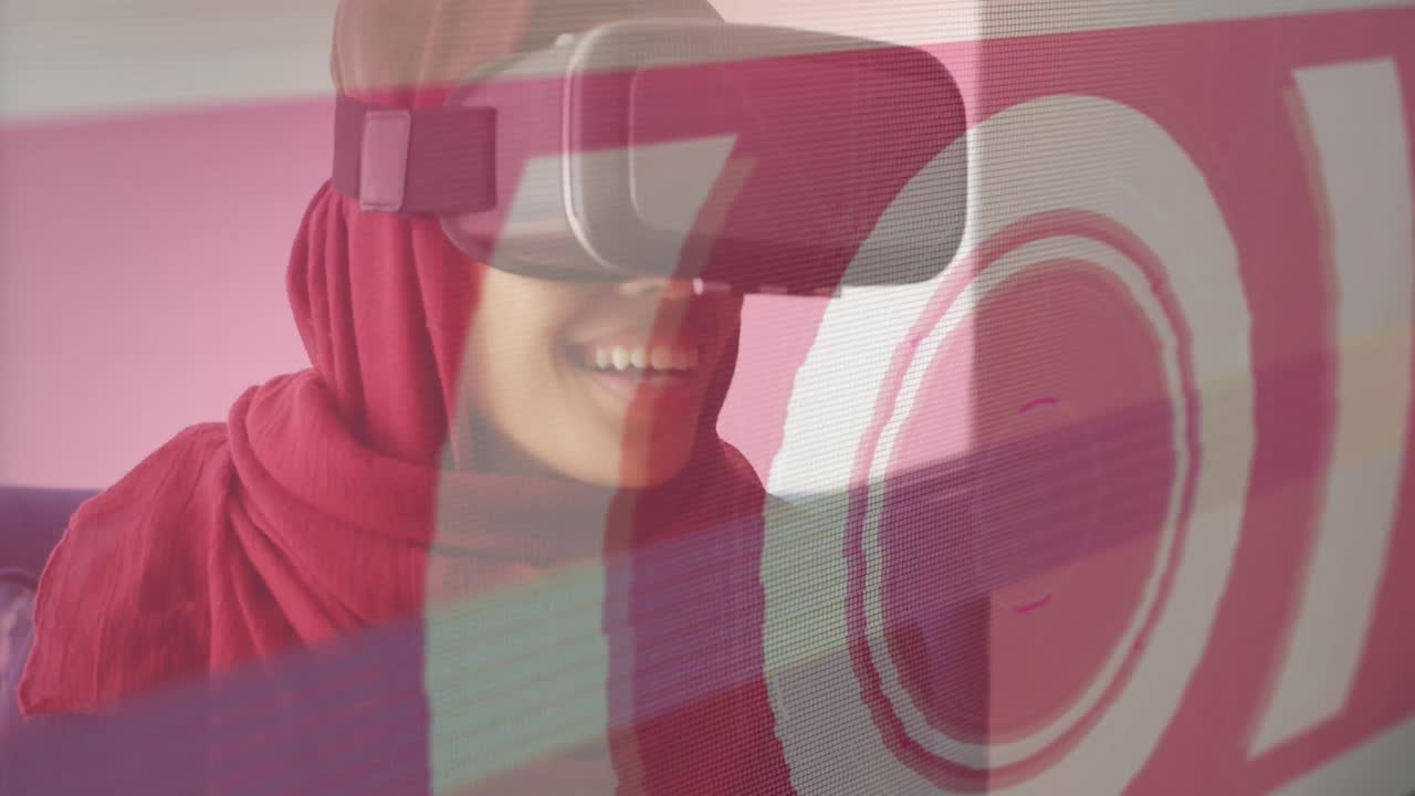 animación del escaneo del alcance y el procesamiento de datos sobre la mujer que usa auriculares vr