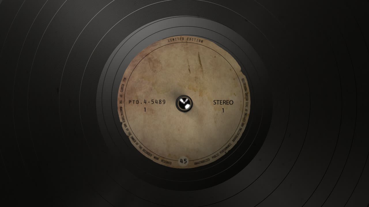 턴테이블에 검은 비닐 레코드의 클로즈업 영상