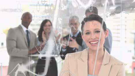 animación de estadísticas y procesamiento de datos sobre diversas personas de negocios sonriendo y aplaudiendo