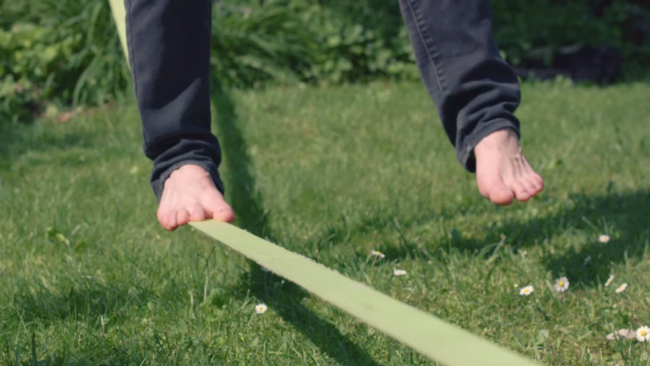 직원은 재정적 안정을 찾습니다