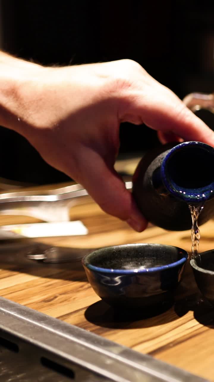 맥주 컵에 을 는 순서