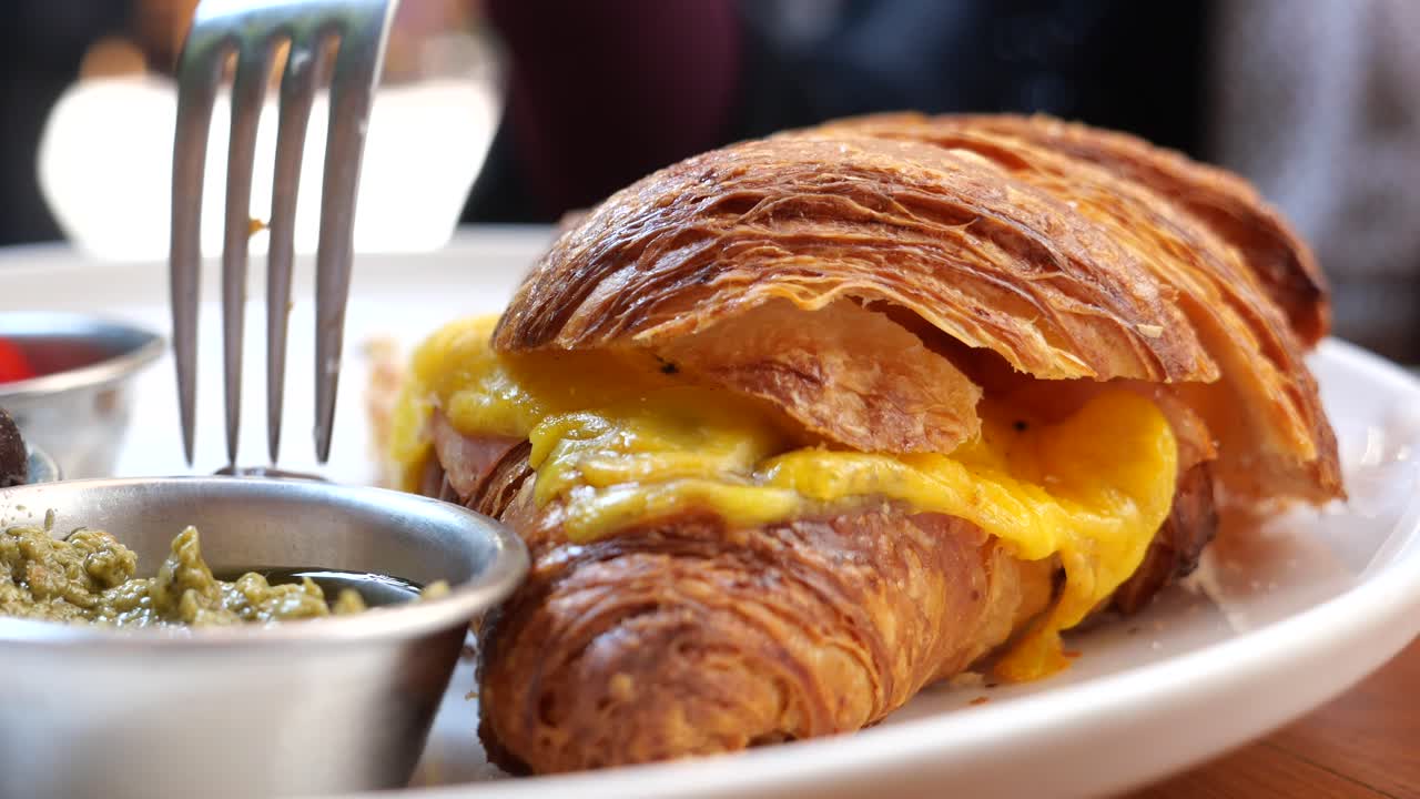 Croissant Sandwich with Pesto