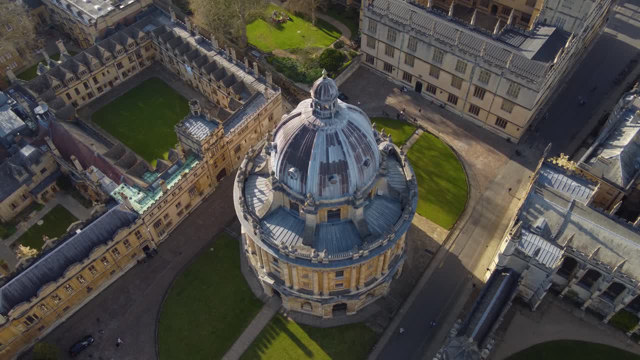 vista panorámica del edificio de la cámara radcliffe en la universidad de oxford, inglaterra