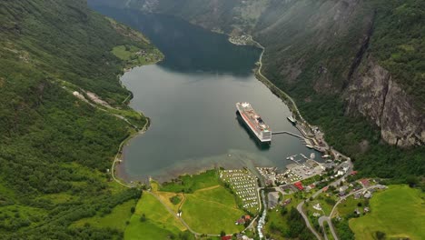 fiordo de geiranger, noruega. hermosa naturaleza paisaje natural de noruega.