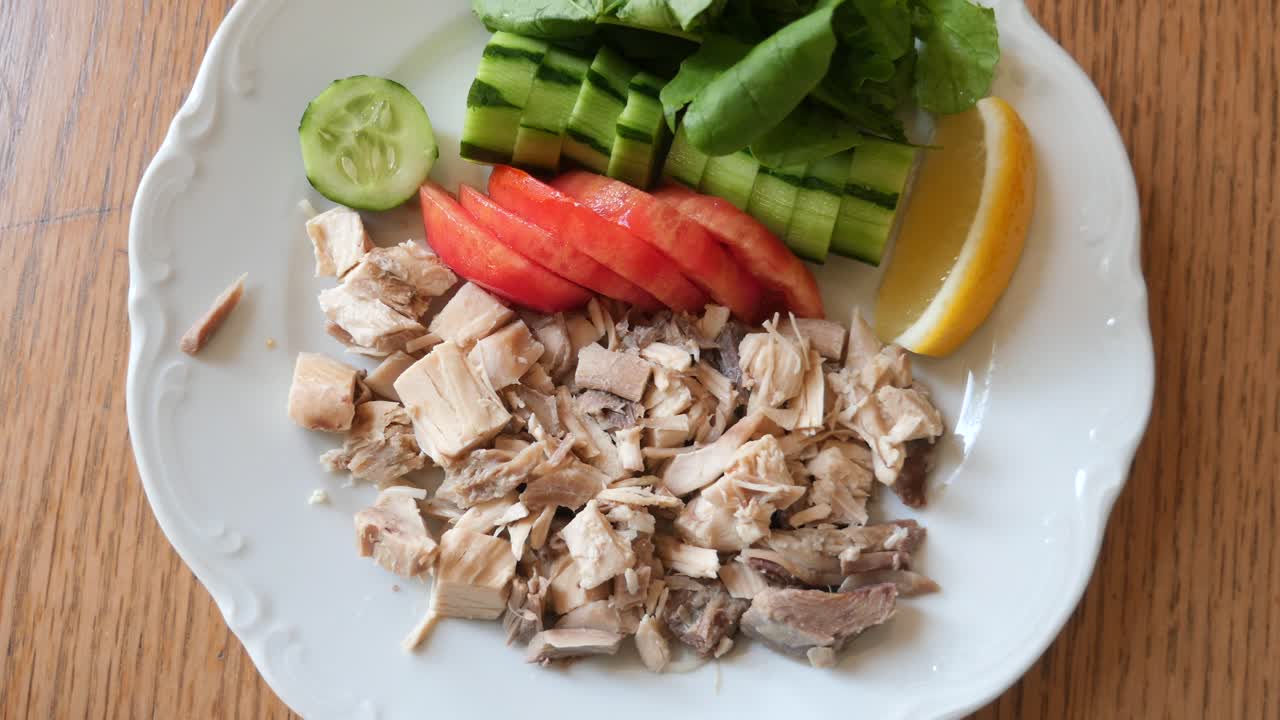 터키 과 채소 접시