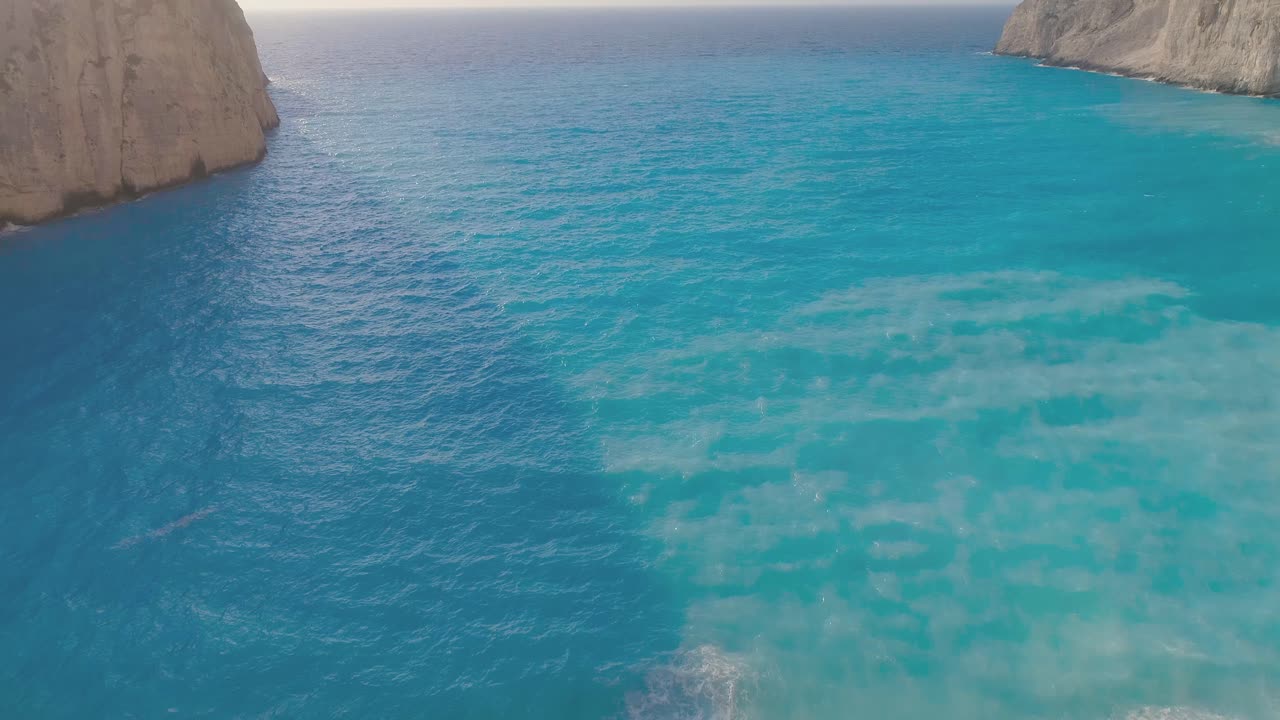 playa de navagio cala de naufragio mar jónico