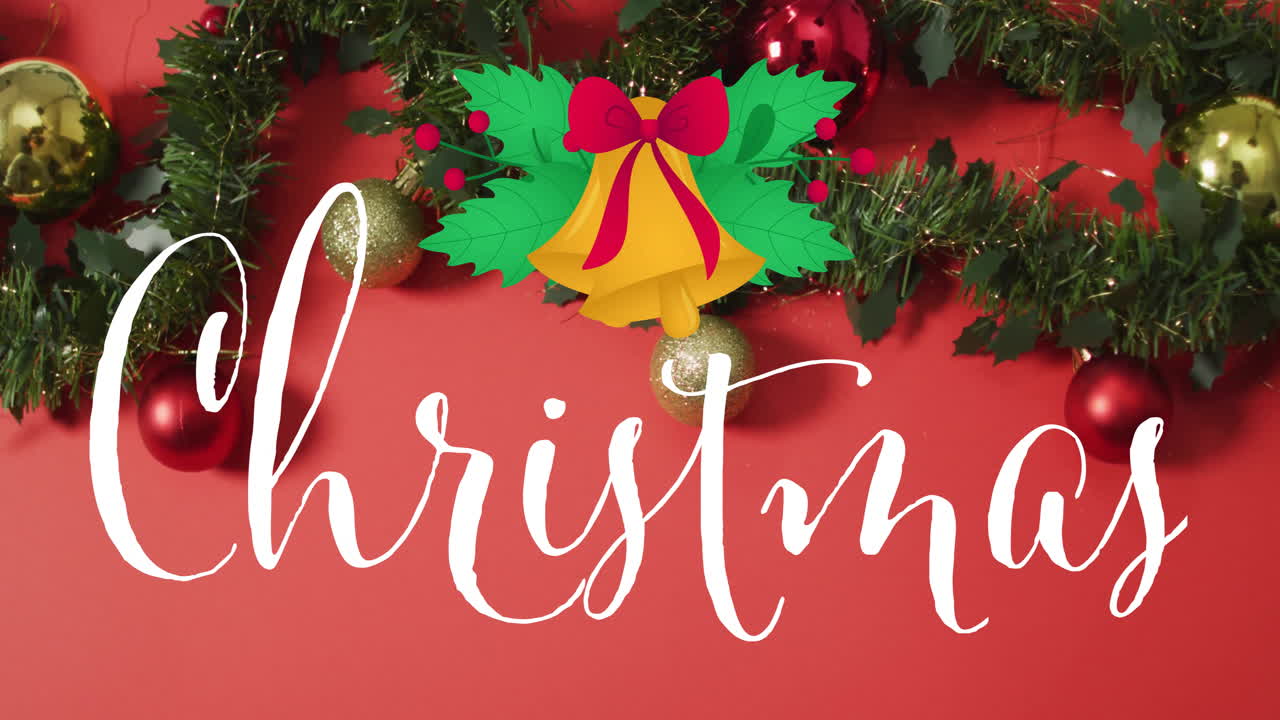 animación del texto navideño sobre las decoraciones navideñas sobre fondo rojo