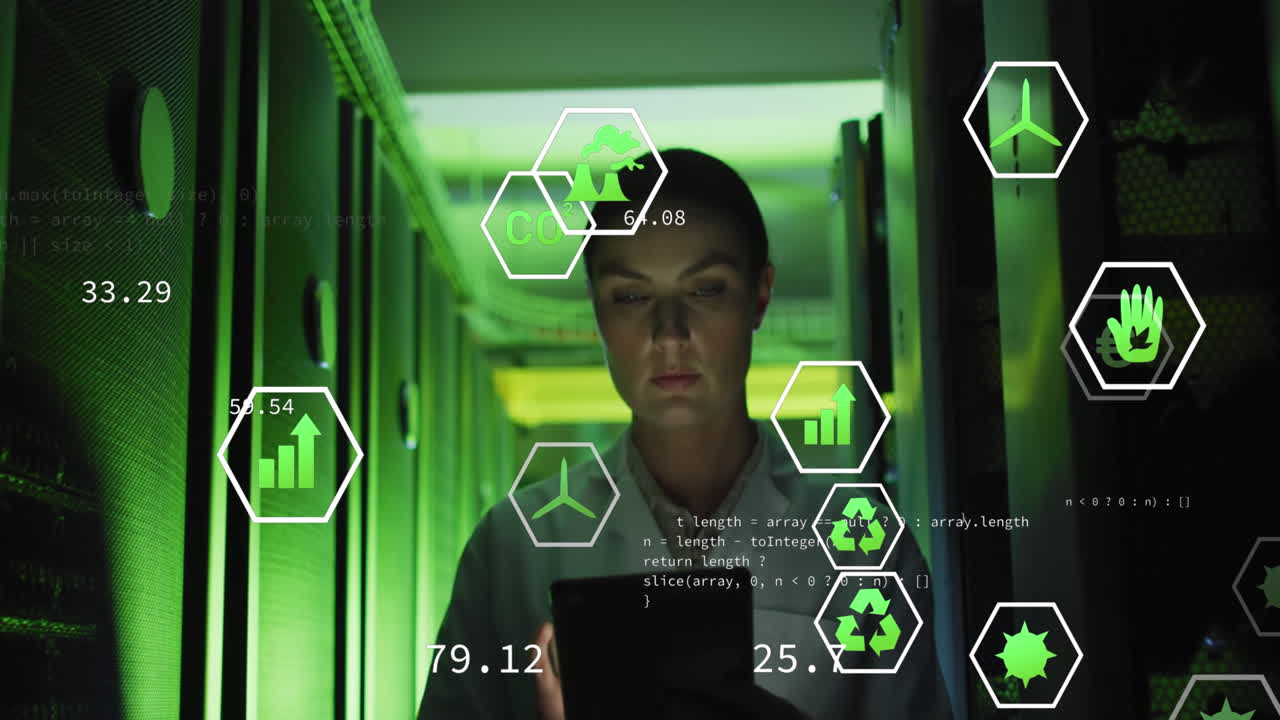 animación de datos e iconos sobre ingeniera informática caucásica con tableta por servidor de computadora
