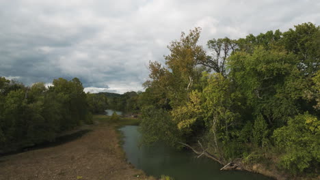 Durham-wilderness-forest-park-with-dry-river-in-summer,-forward,-Arkansas