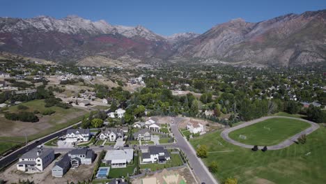 city of alphine in utah on a sunny autumn colors in the mountains