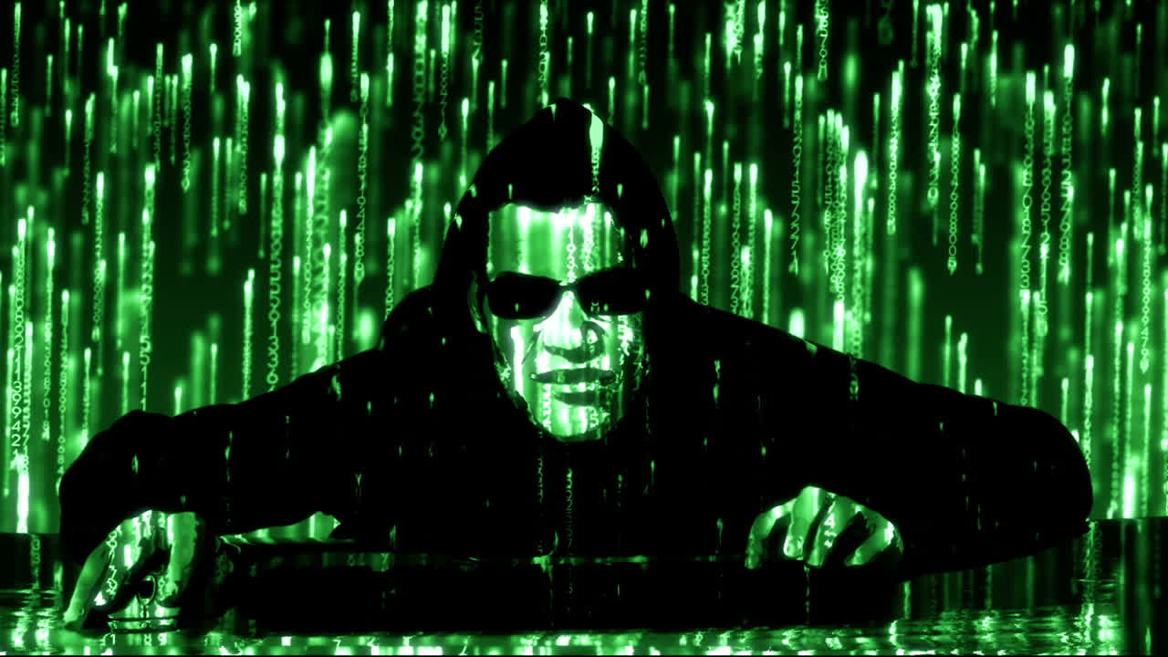 con el hacker de código verde brillante