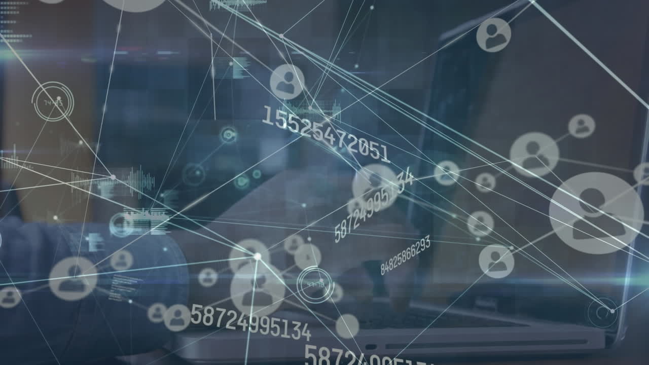 노트북을 사용하는 사람을 통해 연결 네트워크의 애니메이션