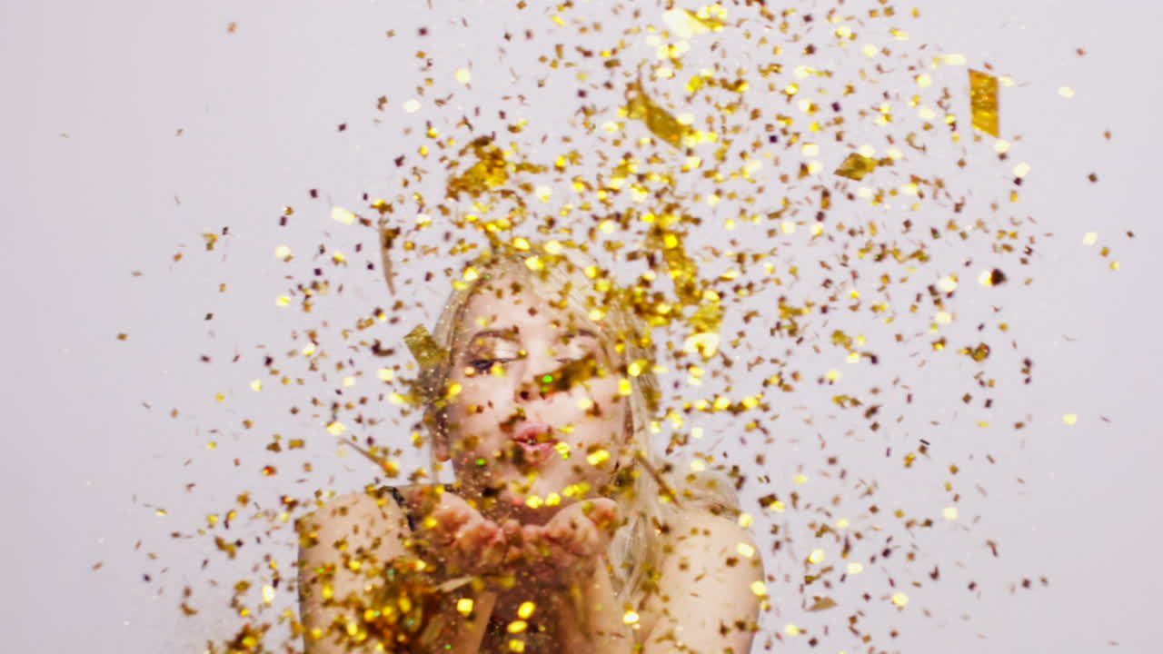 결코 충분한 반 ⁇ 임이 없습니다.