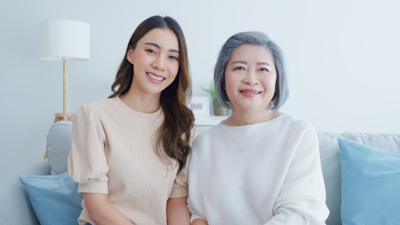 행복한 엄마와 딸