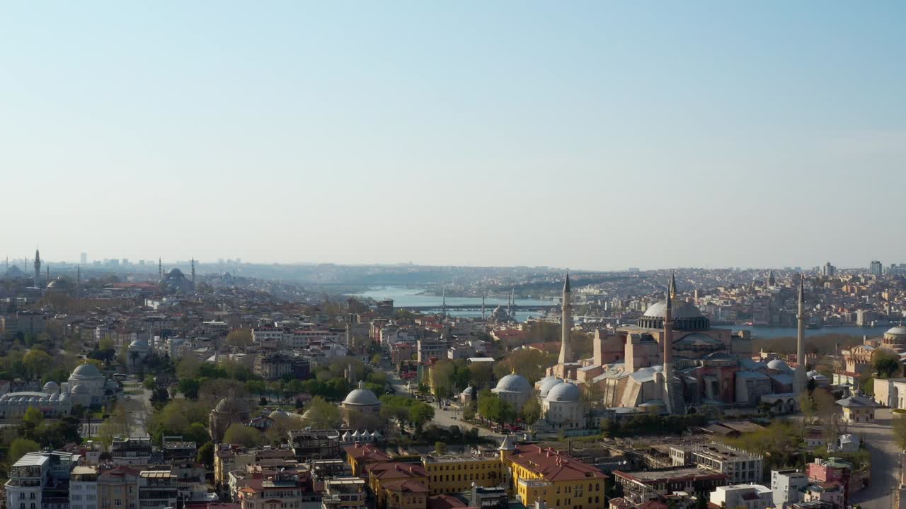 el mar de la ciudad de estambul y la cuarentena de hagia sophia vista aérea 5
