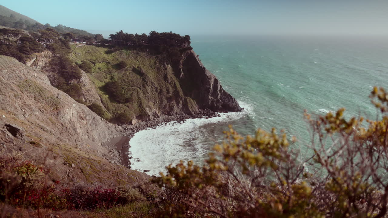 vista de los acantilados costeros