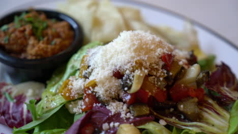 ensalada de tacos mexicanos con queso