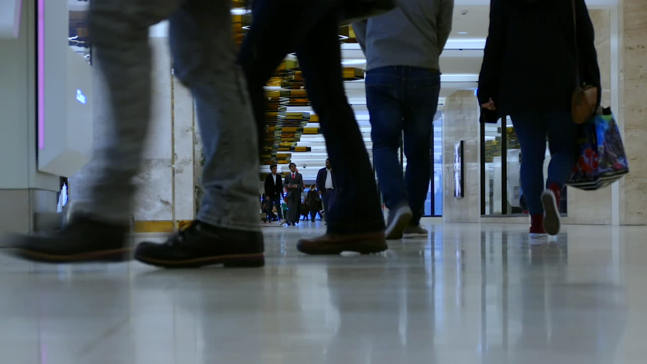 Selang waktu pusat perbelanjaan yang ramai
