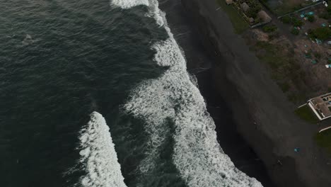 Drone-Shot-Of-The-Scenic-Black-Sand-Beach-In-El-Paredon,-Guatemala