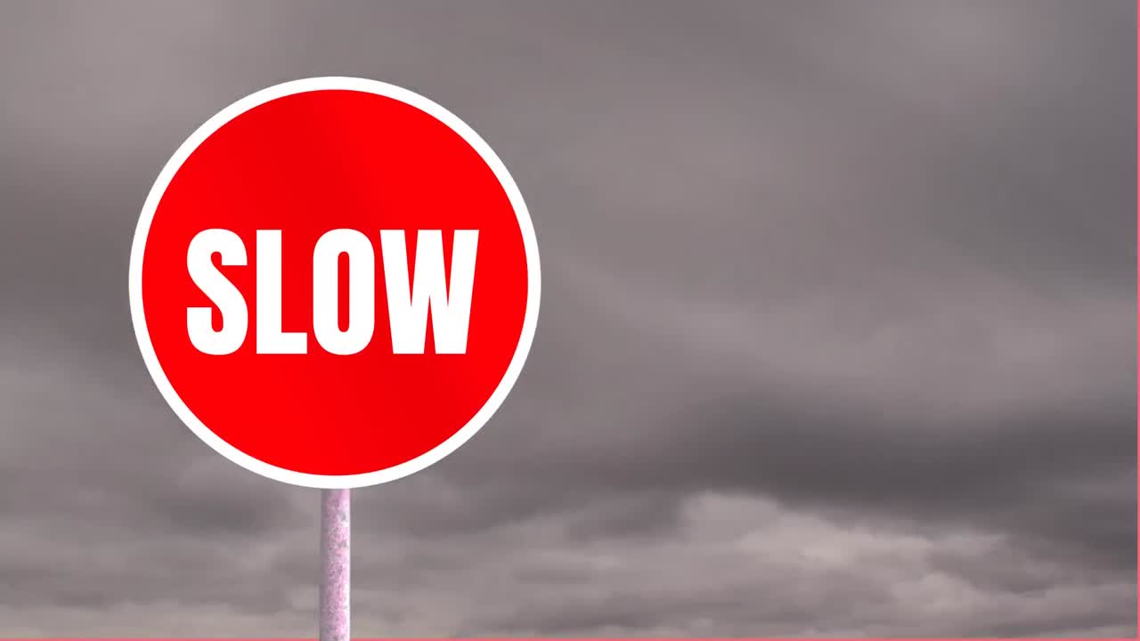 하늘을 배경으로 한 둥근 도로 표지판의 애니메이션