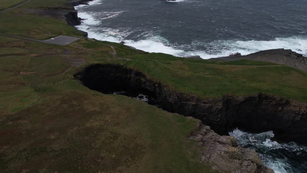 paseo del acantilado kilkee, irlanda