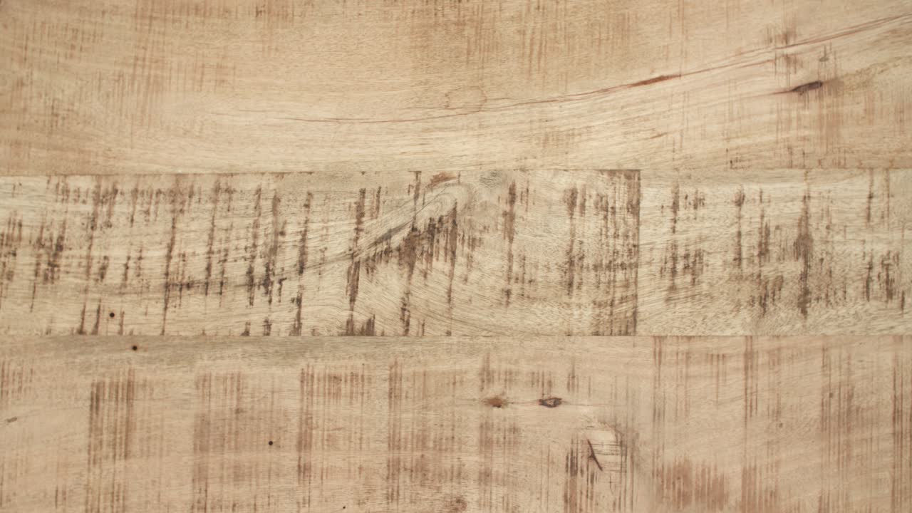 regalos de navidad hechos a mano sobre fondo de madera