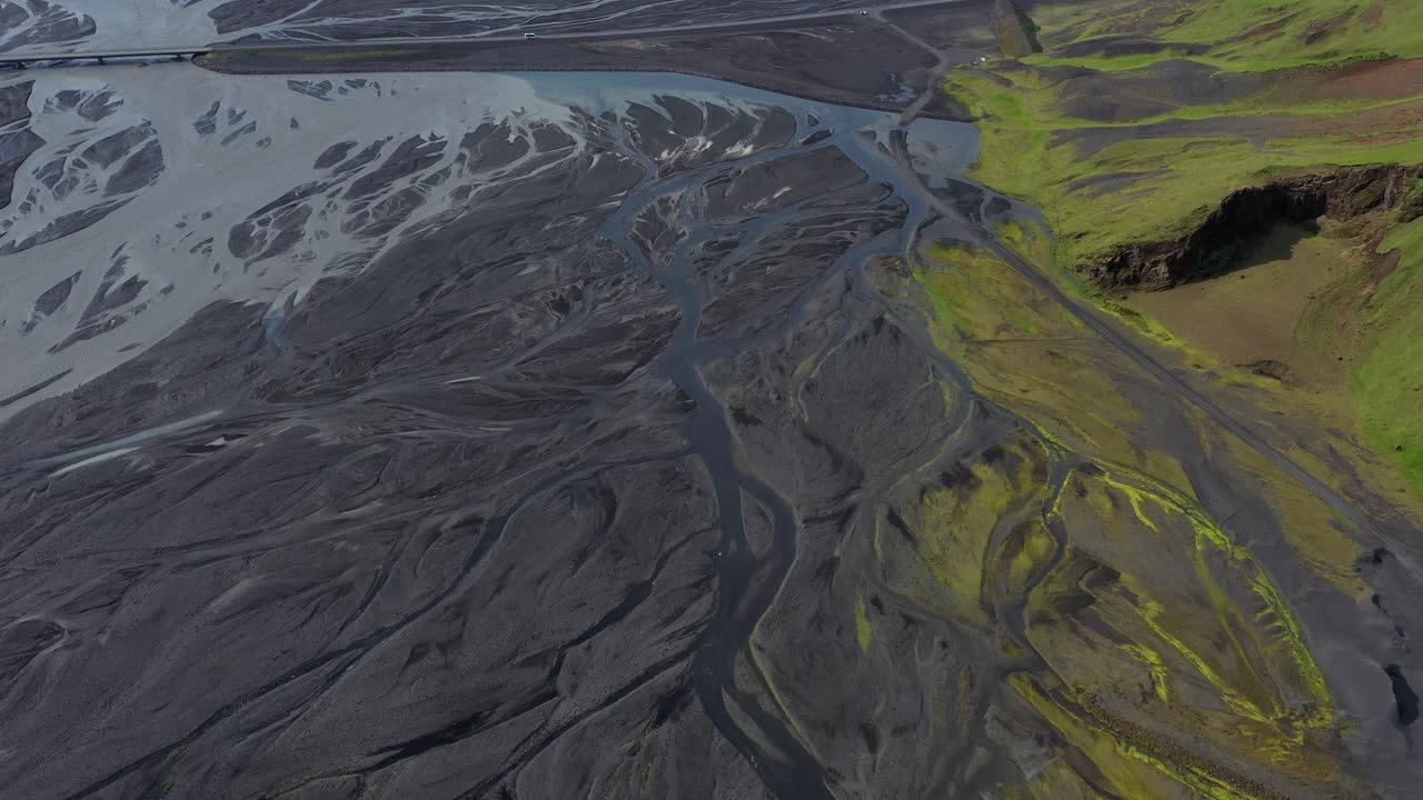 vista aérea del delta del río islandés