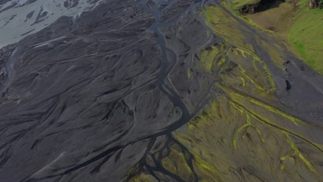 vista aérea del delta del río islandés
