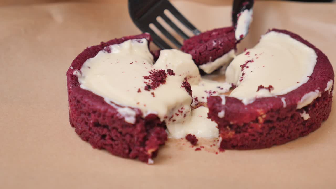 Red Velvet Cake with Creamy Filling