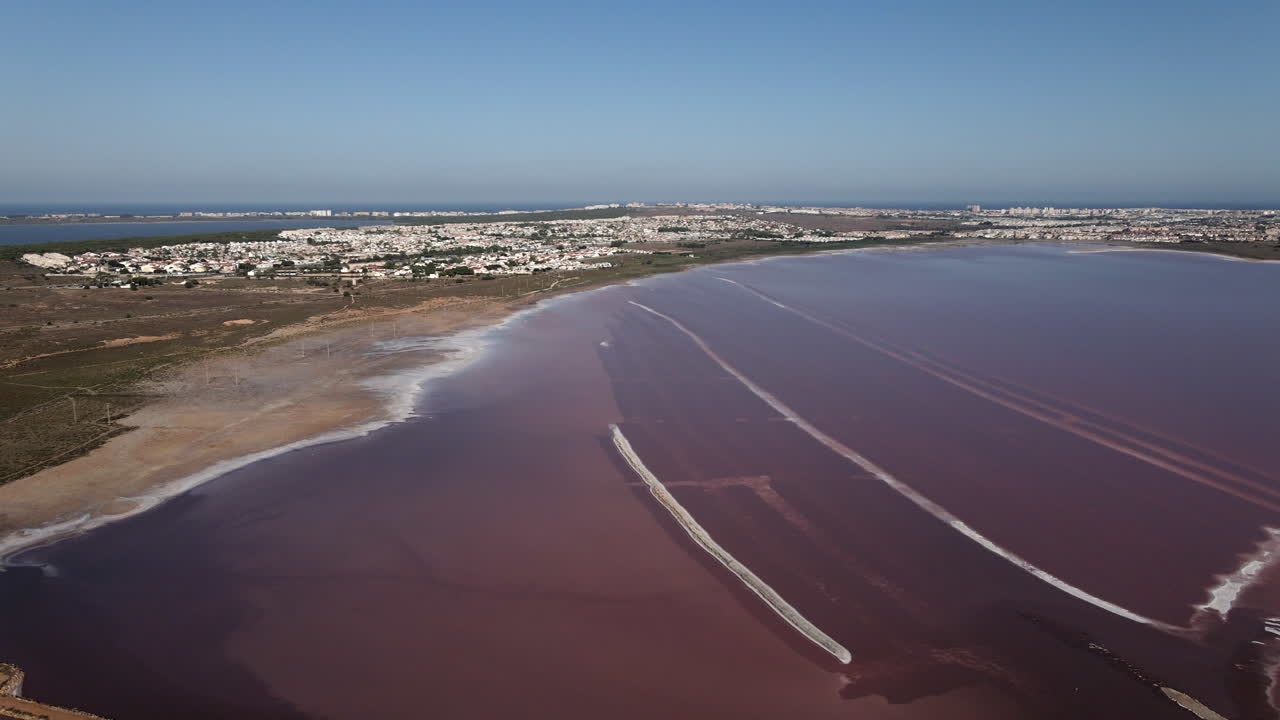 el lago salado rosado vista aérea