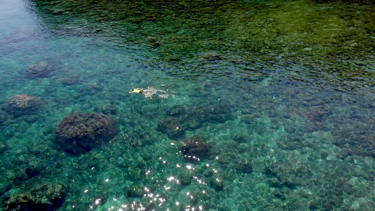 아메드, 발리, 인도네시아의 블루 라군 상공