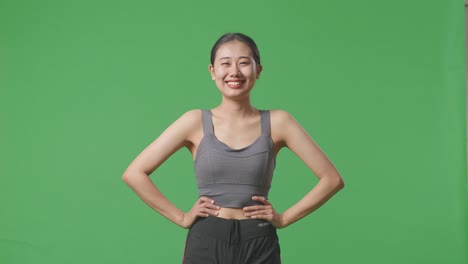 穿著運動服裝的女性