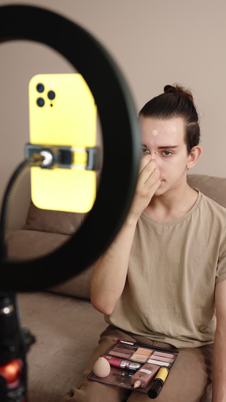 Makeup Vlogger Recording Tutorial with Ring Light