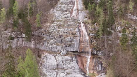 Schöne-Aussicht-Auf-Den-Königssee-In-Der-Nähe-Der-Stadt-Berchtesgaden-In-Den-Bayerischen-Alpen,-Deutschland