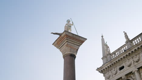 Columns-Of-San-Marco-And-San-Teodoro-In-Piazza-San-Marco,-Venice,-Italy