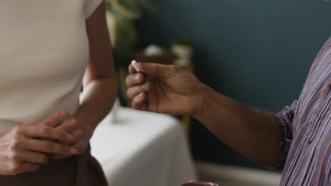 persona que posee un medicamento
