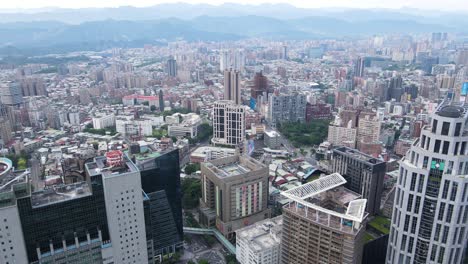 Taiwán-Visto-Desde-Arriba-Con-Muchos-Edificios-De-Gran-Altura.