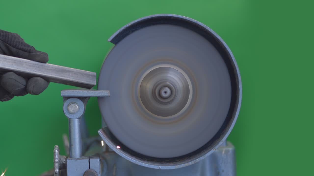 piedra de molienda circular, cámara lenta, pantalla verde