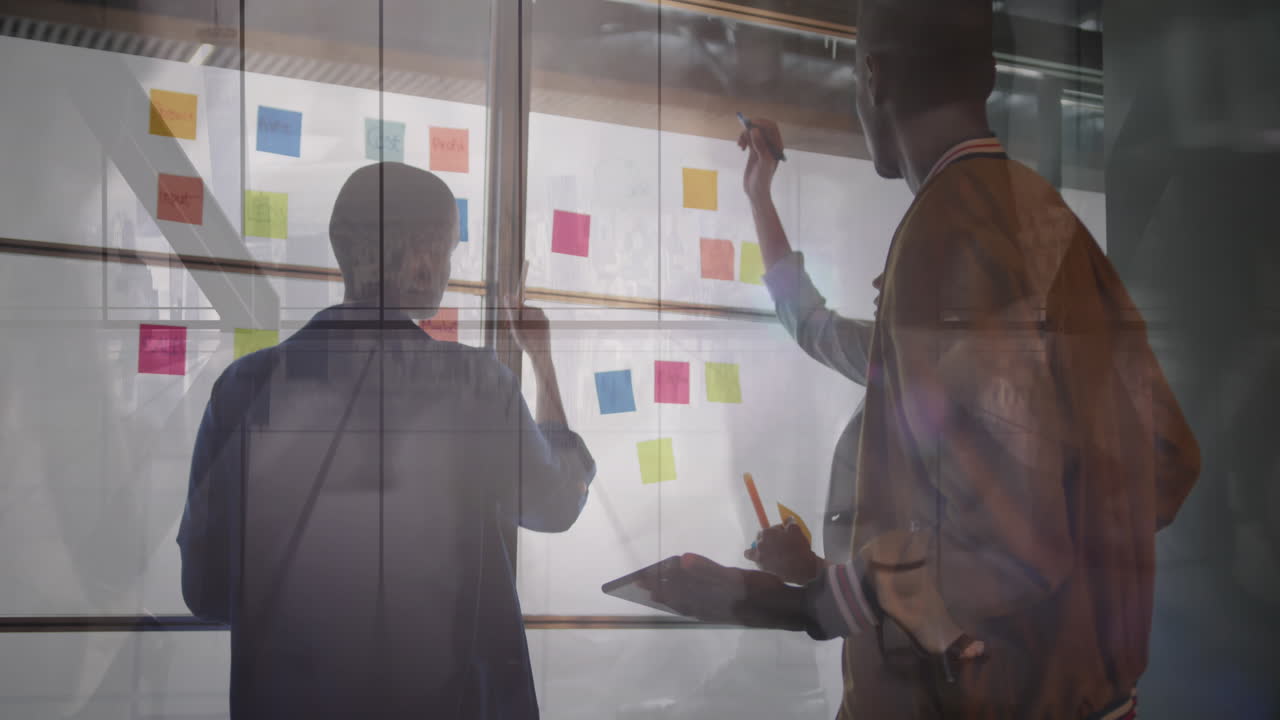 animación de diversas personas de negocios en la oficina sobre las personas que caminan y el paisaje urbano