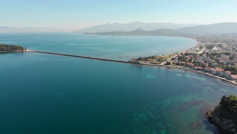 varias tomas de drones en la hermosa urla, izmir - la tercera ciudad más grande de turquía