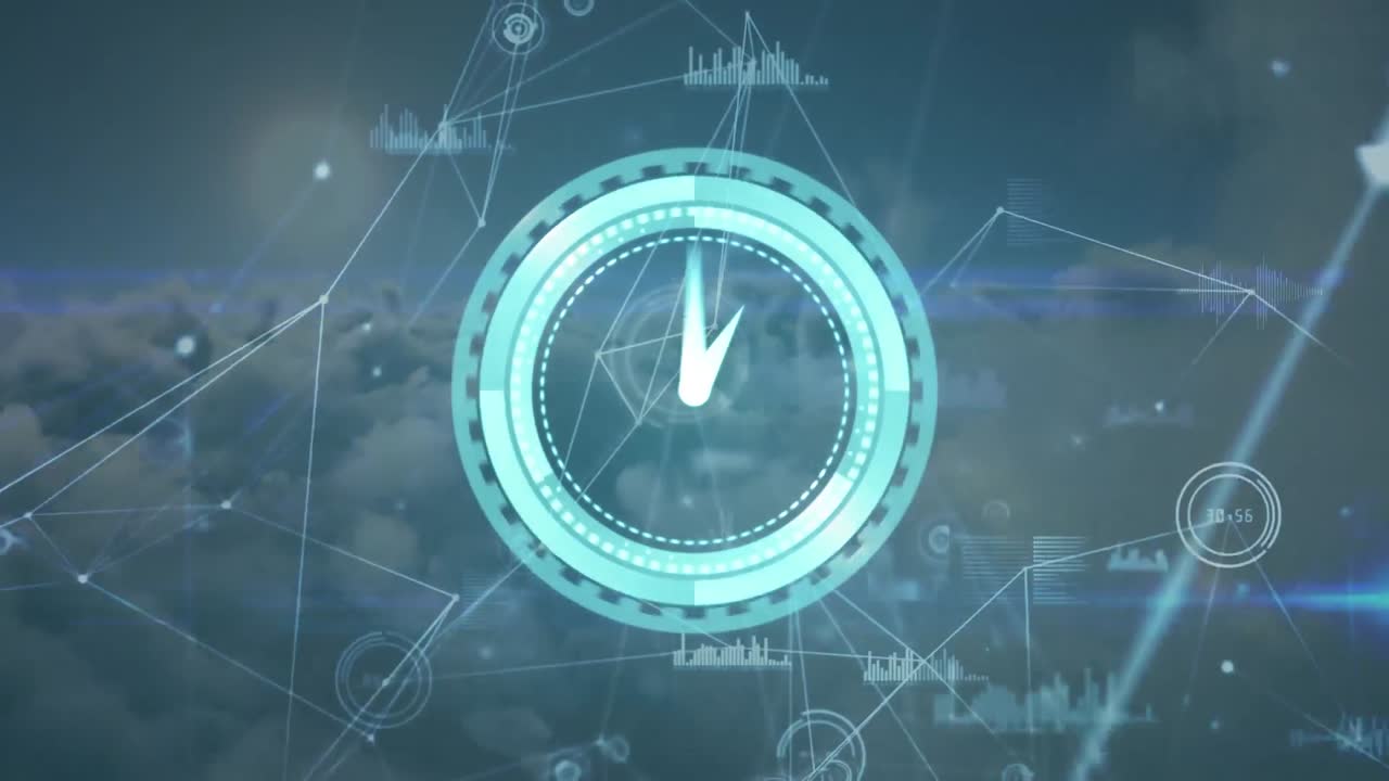 Animazione di orologio che si muove velocemente con rete di connessioni, elaborazione dati su nuvole