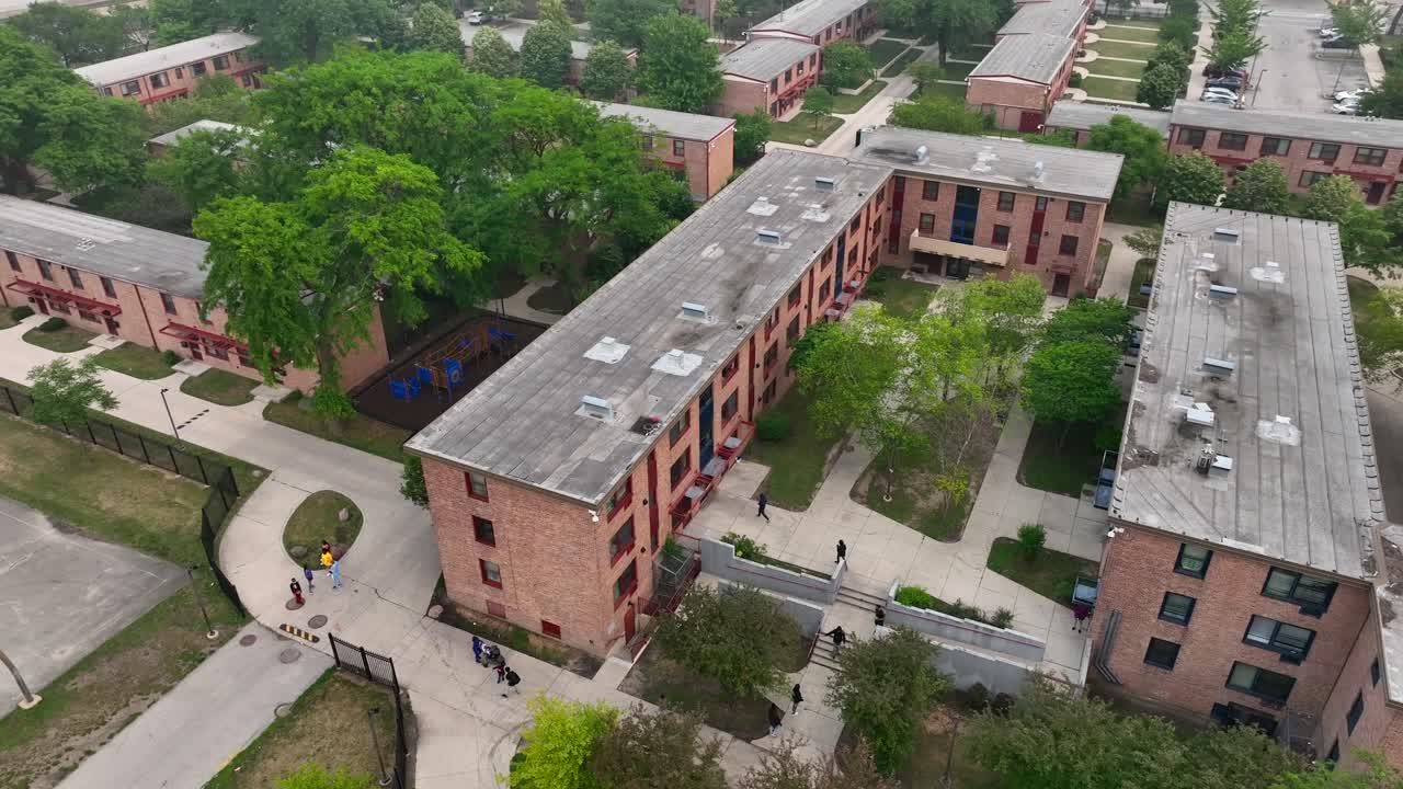 교외 에 있는 도시 밖 의 저렴 한 주택