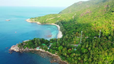 Playa-Secreta-Koh-Phangan-Tailandia,-Panorama-Aéreo-De-La-Isla-Tropical-Con-Selva