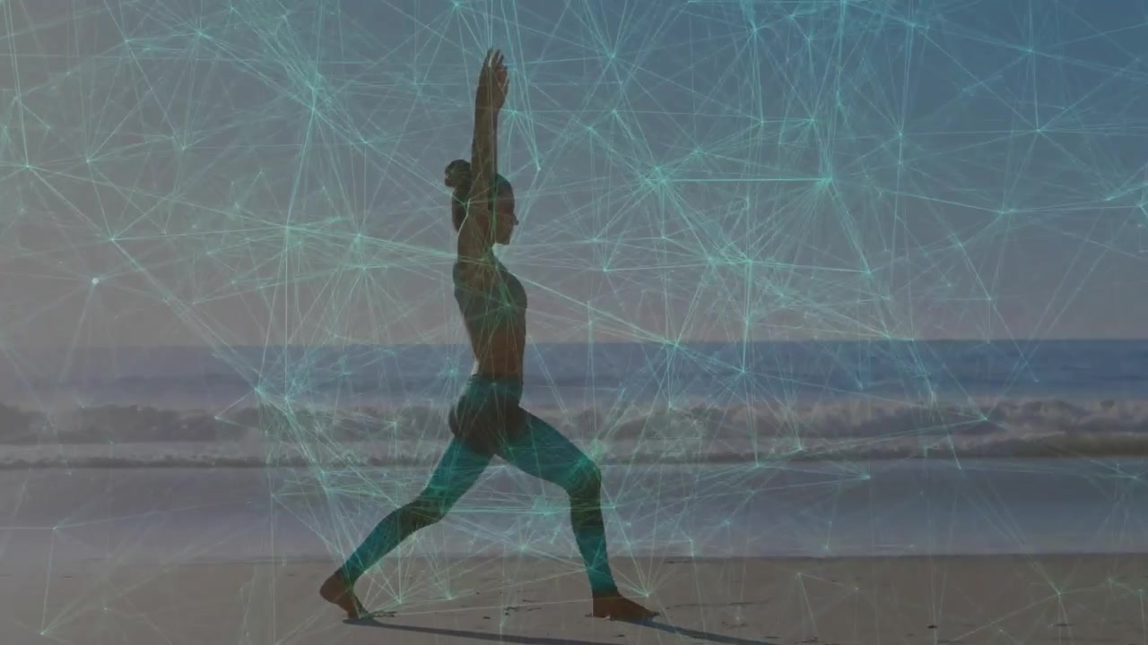 Pessoa praticando yoga na praia com sobreposição de animação de rede de conexões.