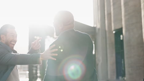 reunión o conversación de hombres de negocios