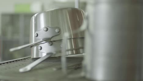 kitchen-pots-drying-in-the-washed