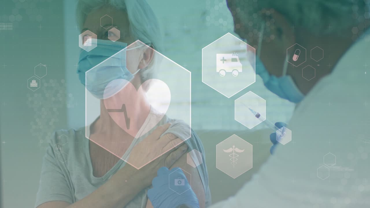 Mulher idosa segurando o braço, médico movendo a seringa, aplicando vacina; ícones hexagonais sobre o peito