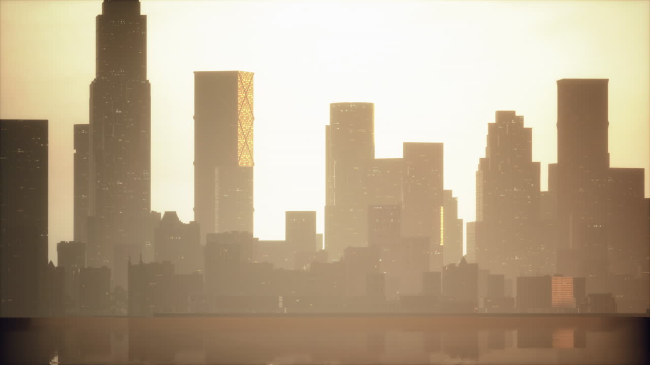 El horizonte de la ciudad al atardecer