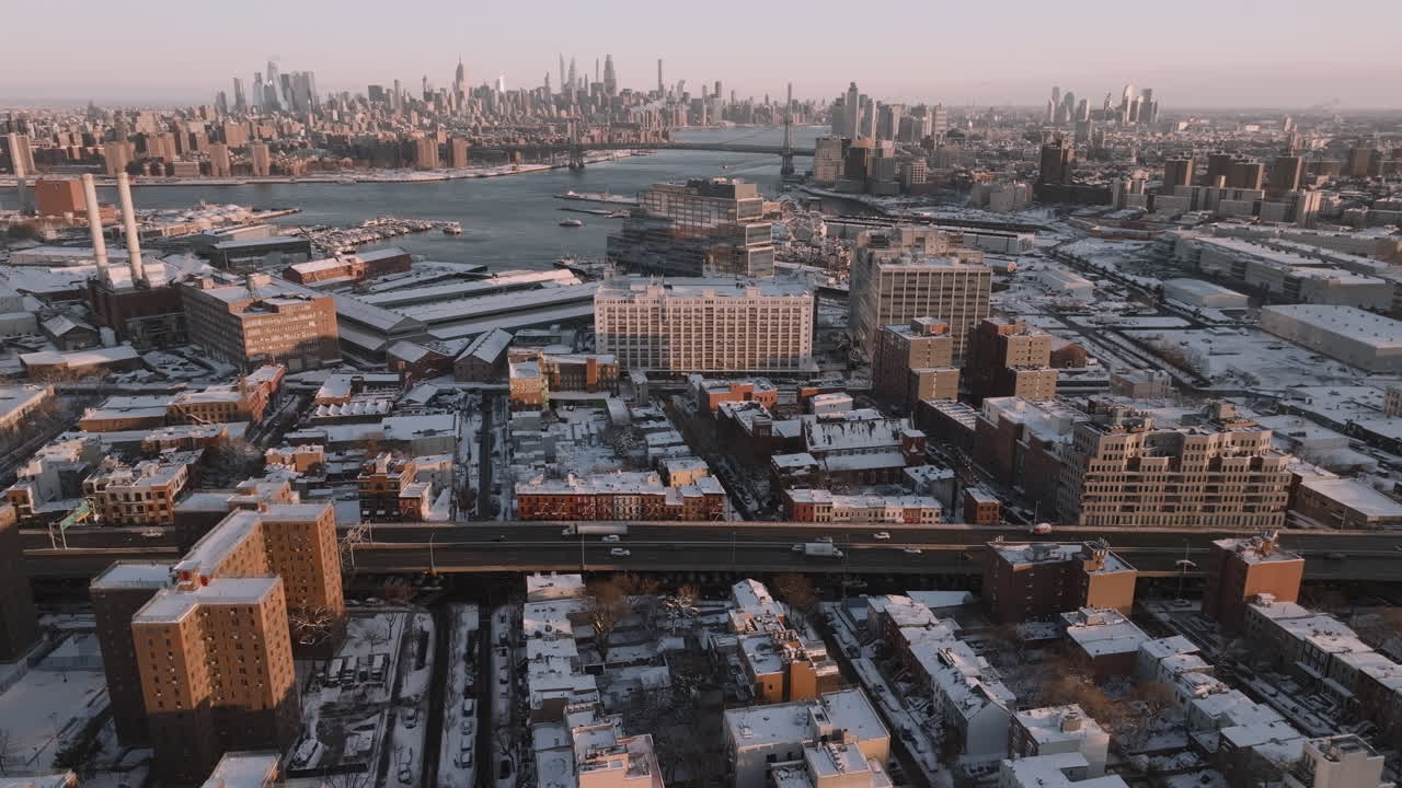 Brooklyn på en vinterdag. Optaget i Fort Greene, med udsigt mod East River og Manhattan.