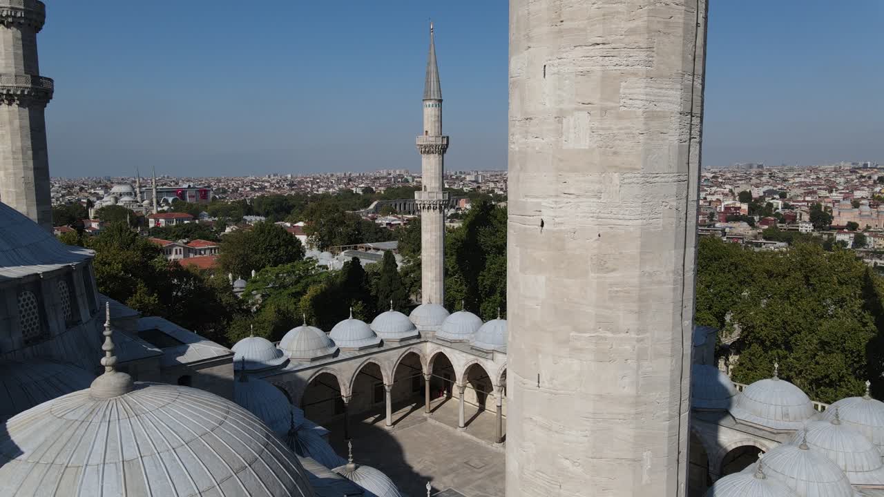 minarete de la mezquita islámica de suleymaniye